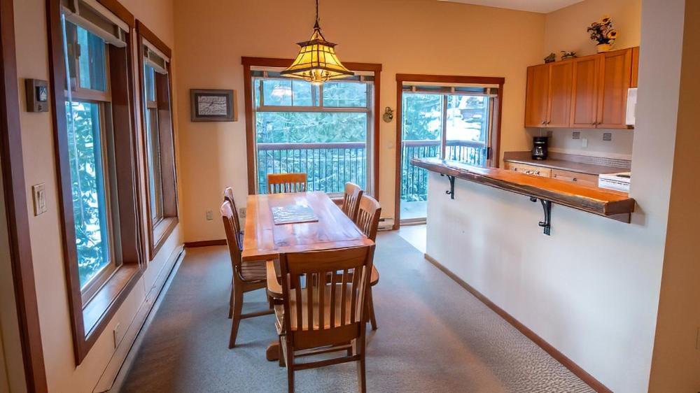 Snow Creek Lodge By Fernie Lodging Co Exteriör bild