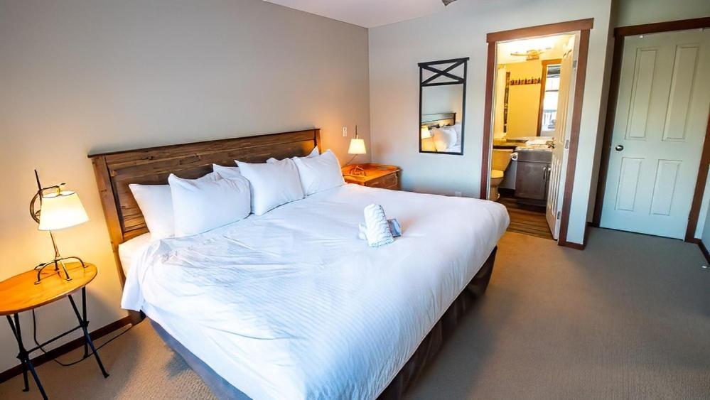 Snow Creek Lodge By Fernie Lodging Co Exteriör bild