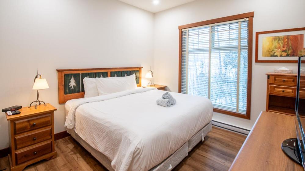 Snow Creek Lodge By Fernie Lodging Co Exteriör bild